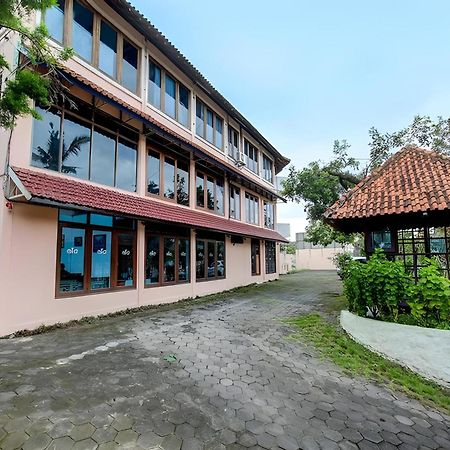 Belvilla Y Resort Near Central Ubud Екстериор снимка